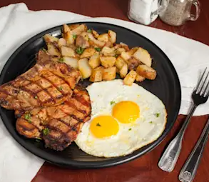 Norms breakfast Steak & Eggs